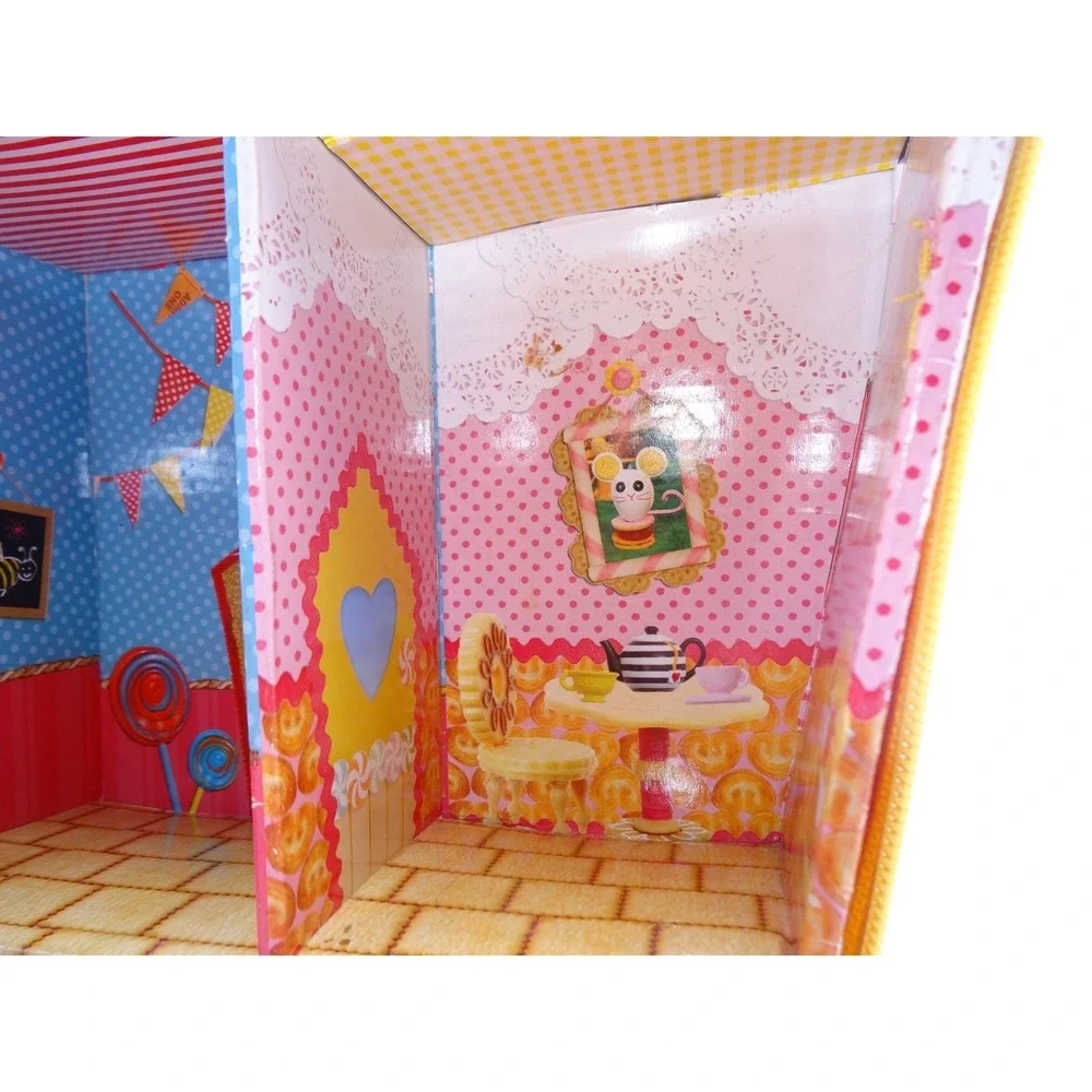 Lalaloopsy Carry Along Case & Doll House  2 Mini Dolls included Sunny‎ and Spot